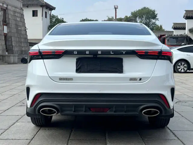 Geely Binrui — Фото автомобиля 5