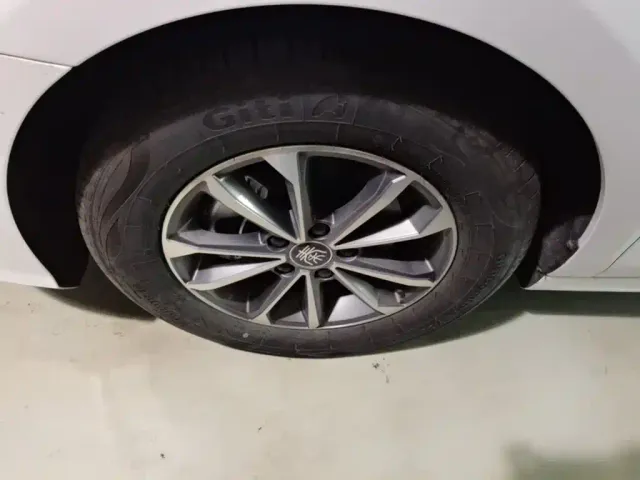BYD Qin PLUS — Фото автомобиля 22