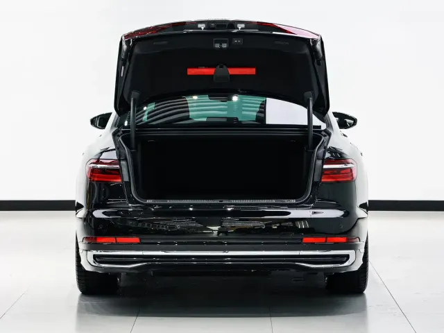 Audi A8 — Фото автомобиля 7