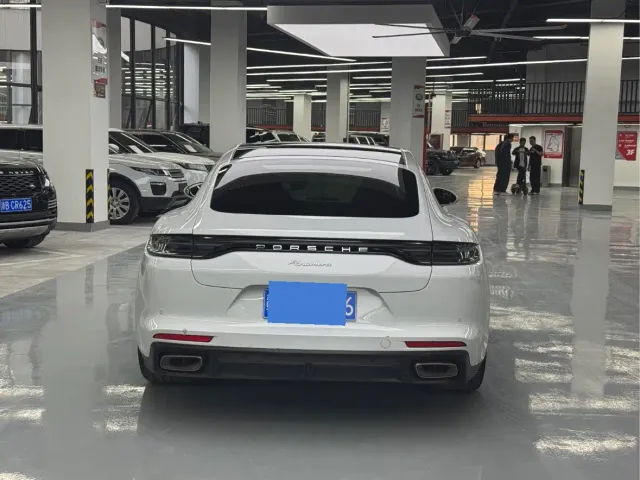 Porsche Panamera — Фото автомобиля 9