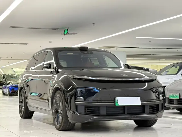 Li Auto L9 — Фото автомобиля 3