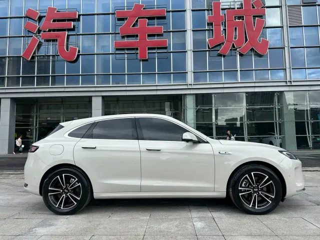 Aito M5 — Фото автомобиля 5