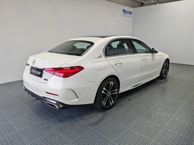 Mercedes-Benz C-Class — Фото автомобиля 4