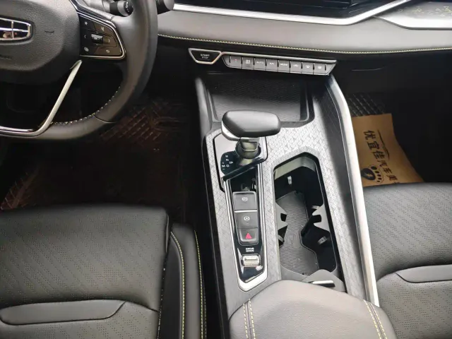 Geely Xingrui — Фото автомобиля 8