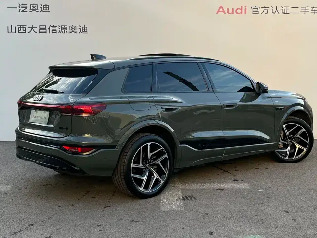 Audi Q6L e-tron — Фото автомобиля 3