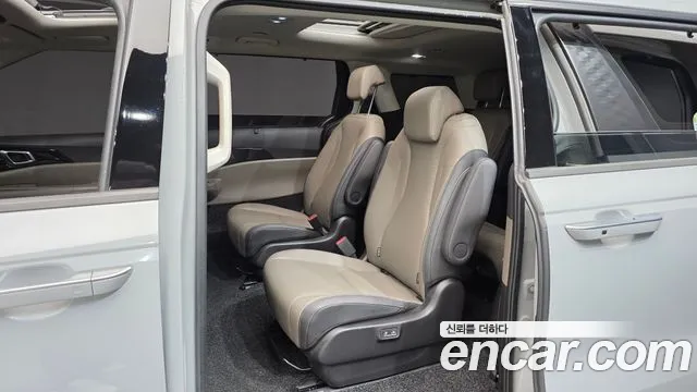 Kia Carnival 4th Gen — Фото автомобиля 11
