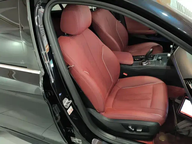 BMW 5 Series — Фото автомобиля 24