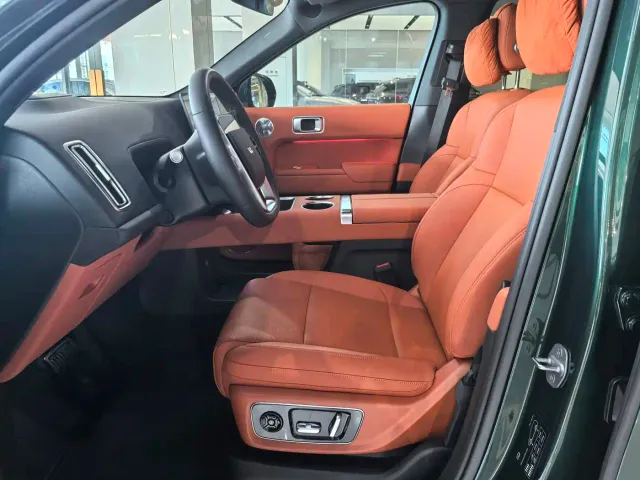 Li Auto L9 — Фото автомобиля 9
