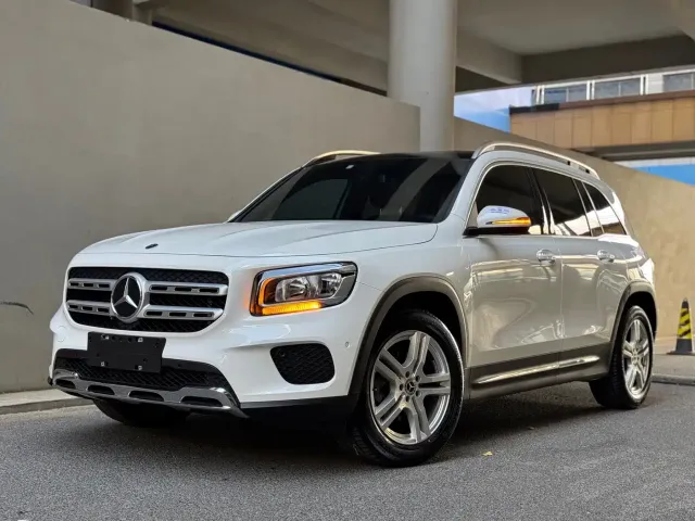 Фотография автомобиля — Mercedes-Benz GLB-Class