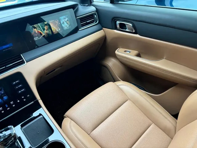 Li Auto ONE — Фото автомобиля 10