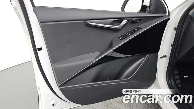 Kia Niro All Niro EV Air — Фото автомобиля 23