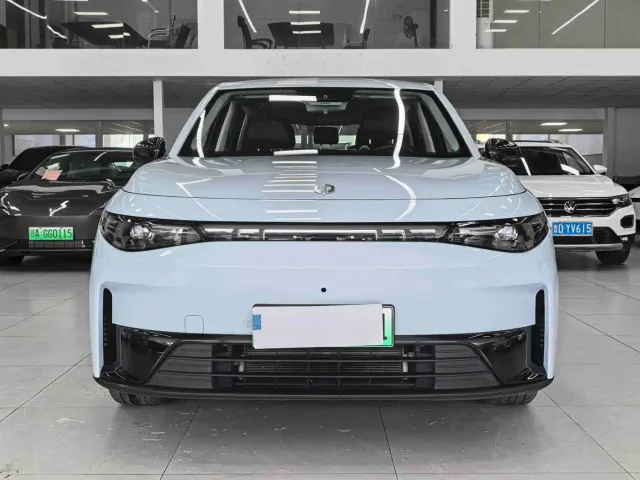 Leapmotor C10 — Фото автомобиля 2