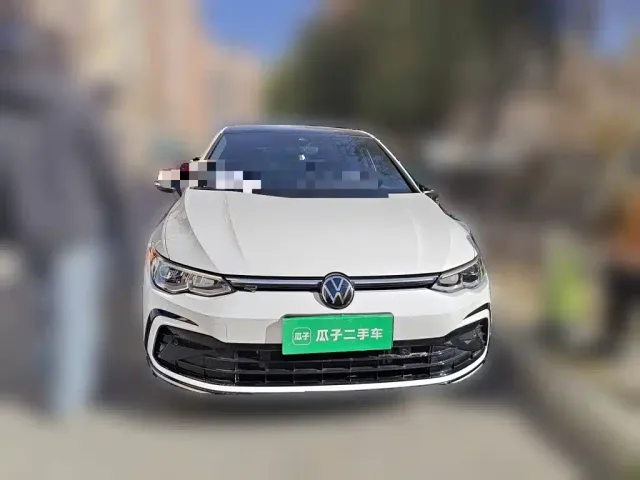 Volkswagen Golf — Фото автомобиля 3