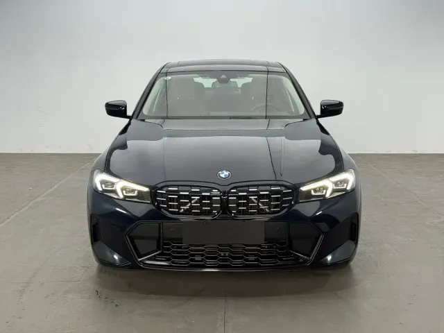 BMW 3 Series — Фото автомобиля 2