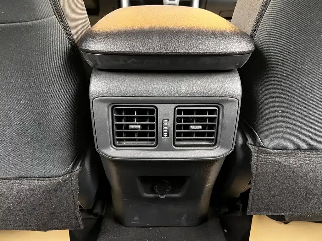Toyota Wildlander 2023 2.0L CVT FWD LE — Фото автомобиля 24