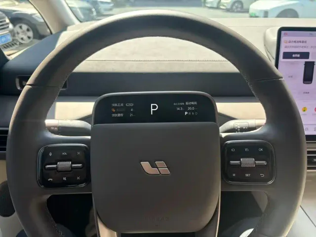 Li Auto MEGA — Фото автомобиля 5