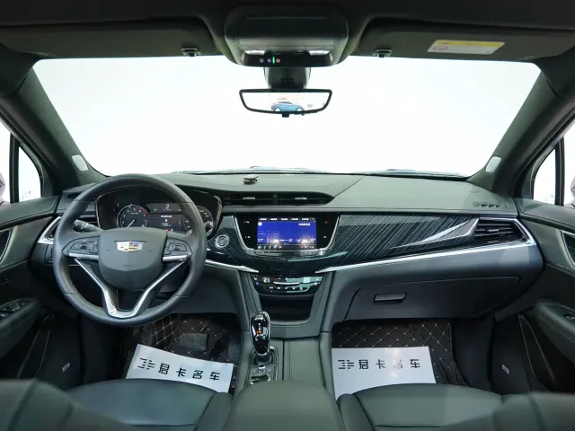Cadillac XT6 — Фото автомобиля 12