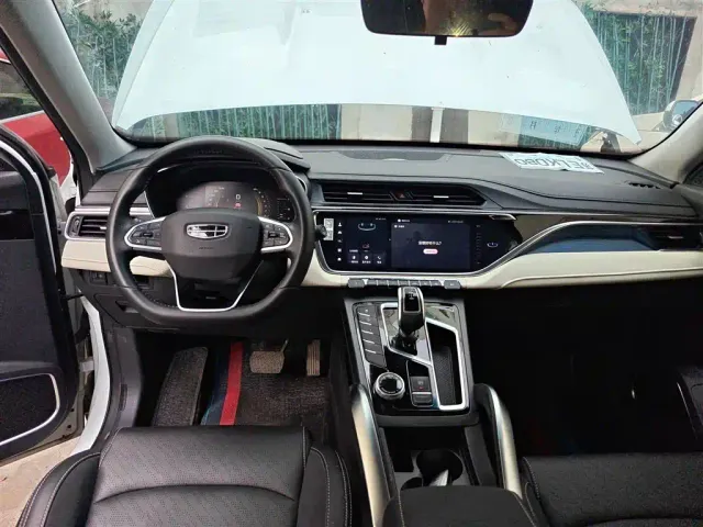 Geely Boyue — Фото автомобиля 9