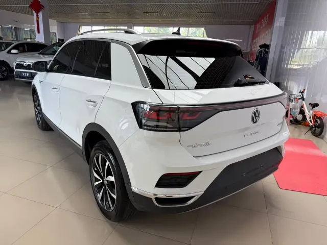 Volkswagen T-Roc — Фото автомобиля 10