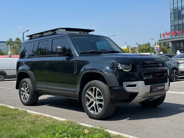Land Rover Defender — Фото автомобиля 3