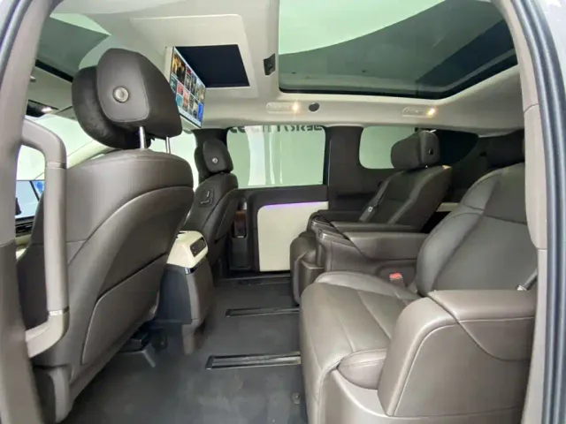 Li Auto MEGA — Фото автомобиля 19
