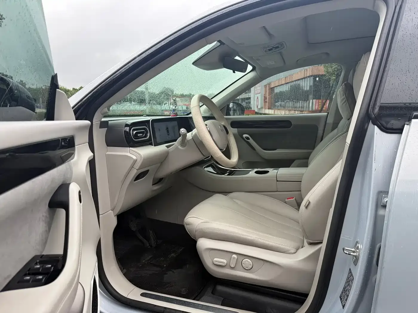 Leapmotor Leapmotor C11 2023 Pure Electric 500 Comfort Edition — Фото автомобиля 8