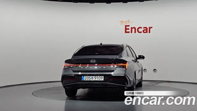Hyundai Avante CN7 — Фото автомобиля 4