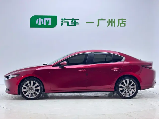 Mazda Axela — Фото автомобиля 6