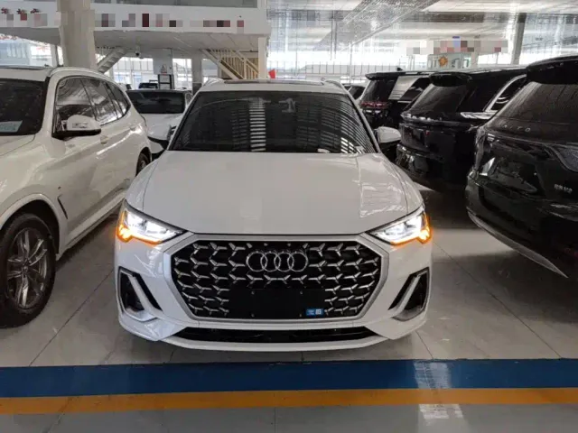 Audi Q3 — Фото автомобиля 2