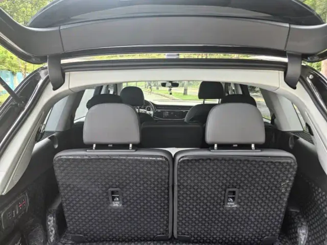 Audi Q7 — Фото автомобиля 12