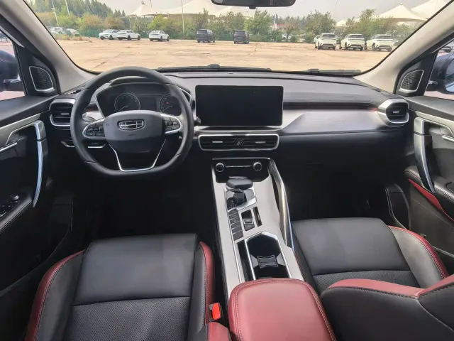 Geely Binyue — Фото автомобиля 3