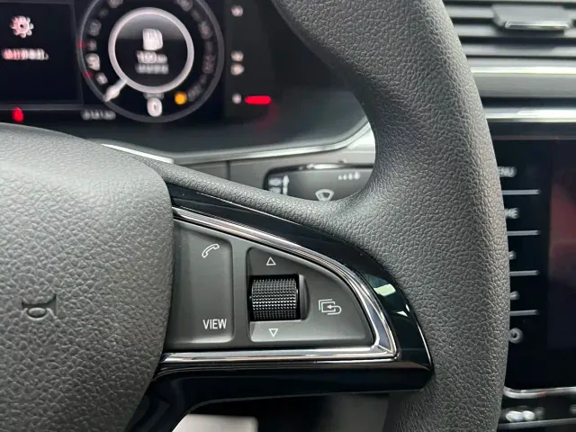 Skoda Superb — Фото автомобиля 21