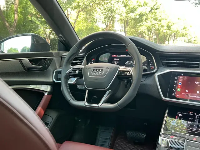 Audi A7L — Фото автомобиля 8