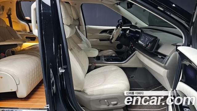 Kia Carnival Generation 4 — Фото автомобиля 11