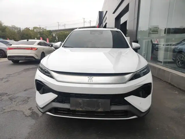 BYD Song Pro — Фото автомобиля 2