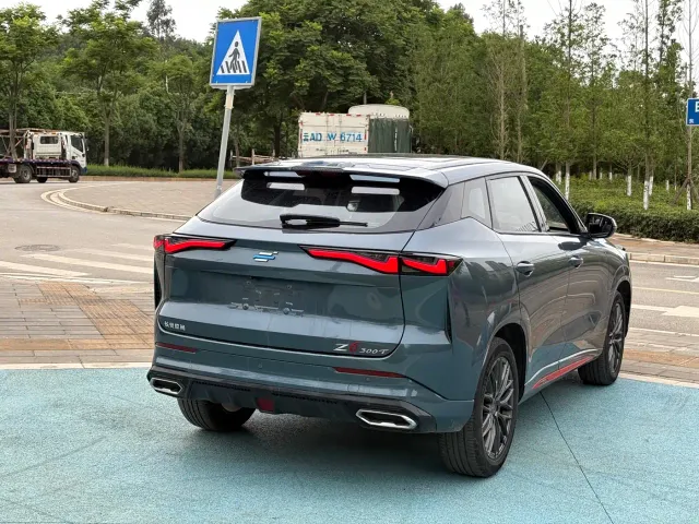 Changan Z6 — Фото автомобиля 9