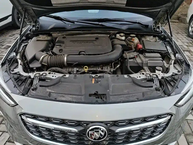 Buick Regal — Фото автомобиля 10