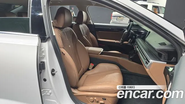 Hyundai Grandeur GN7 — Фото автомобиля 16