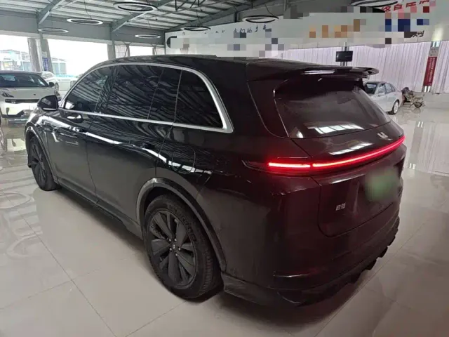 Li Auto L7 — Фото автомобиля 4