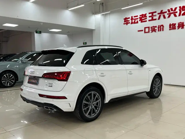 Audi Q5L — Фото автомобиля 17