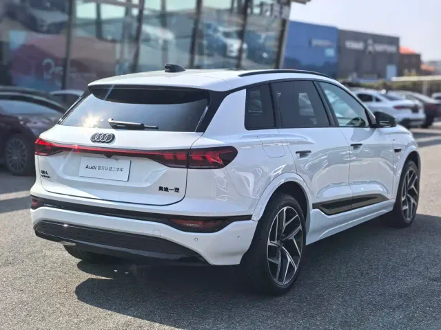 Audi Audi Q6L e-tron 2025 Model Pioneer Edition — Фото автомобиля 11