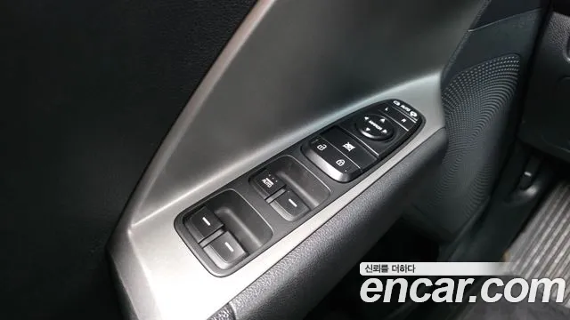 Kia Niro — Фото автомобиля 29