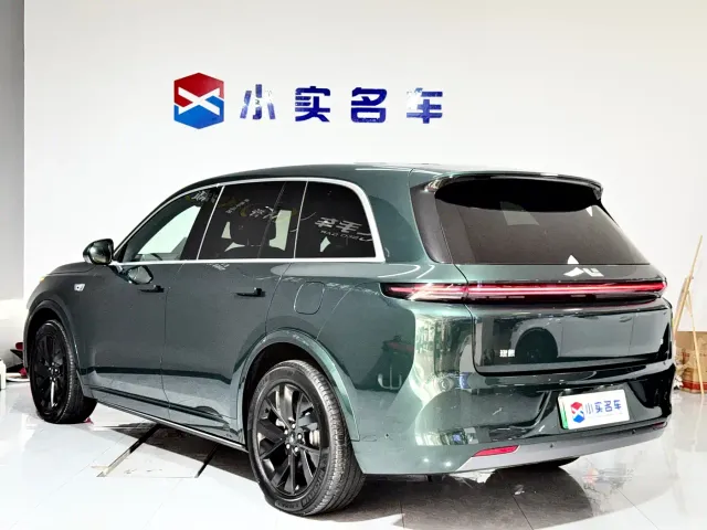 Li Auto L8 — Фото автомобиля 9