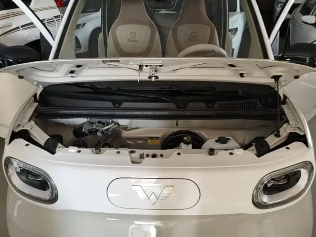 Wuling Hongguang Mini EV — Фото автомобиля 19