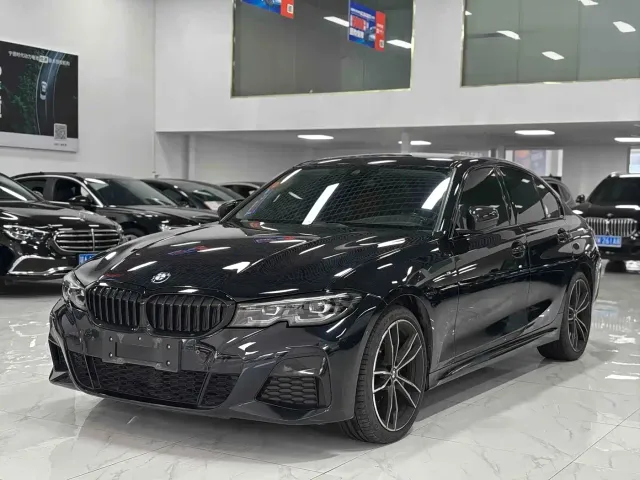 Фотография автомобиля — BMW 3 Series