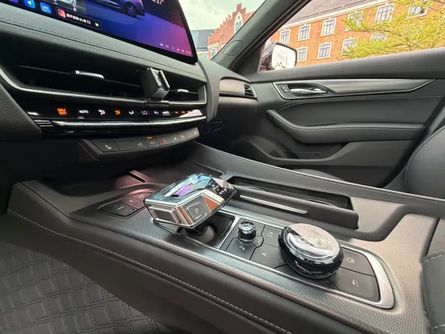 Cadillac CT5 — Фото автомобиля 15