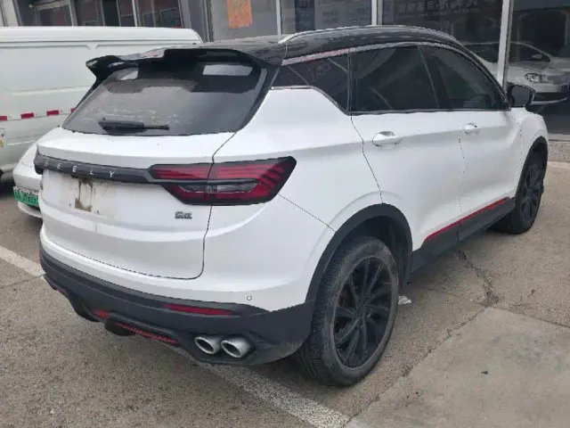 Geely Binyue — Фото автомобиля 4