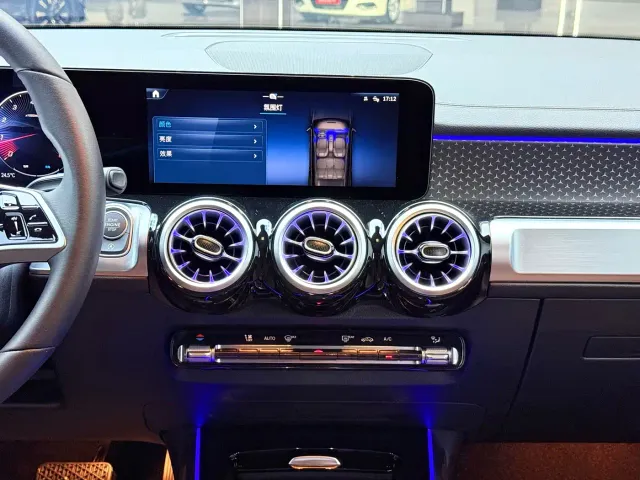 Mercedes-Benz GLB-Class — Фото автомобиля 11