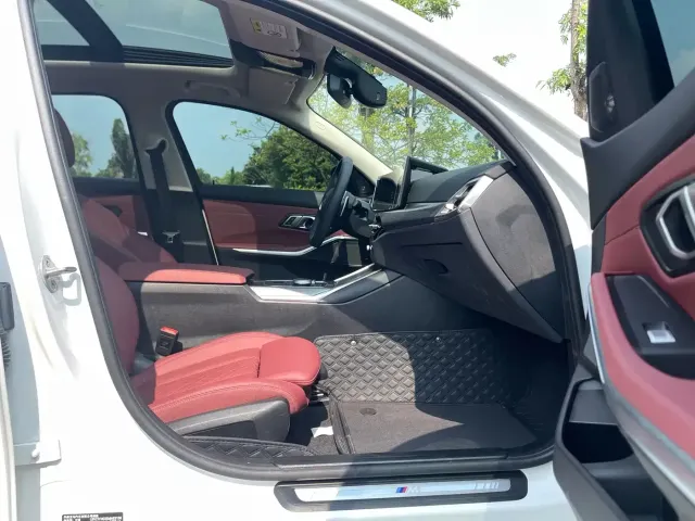 BMW 3 Series — Фото автомобиля 13