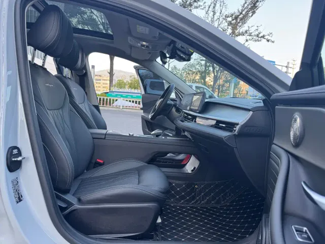 Chery Arrizo 8 — Фото автомобиля 13